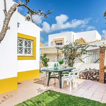 Gale Sleeps 6 Pool Air Con Wifi Patroves