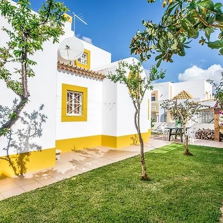 Gale Sleeps 6 Pool Air Con Wifi فيلة Patroves